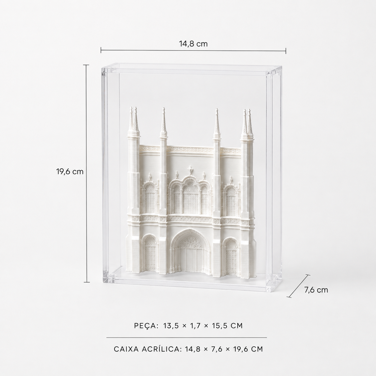 a miniature model of a building, likely a cathedral or church, displayed in a clear case. The dimensions of the model are 13.5 x 17.5 x 15.5 cm, and the case is 7.6 cm in height.