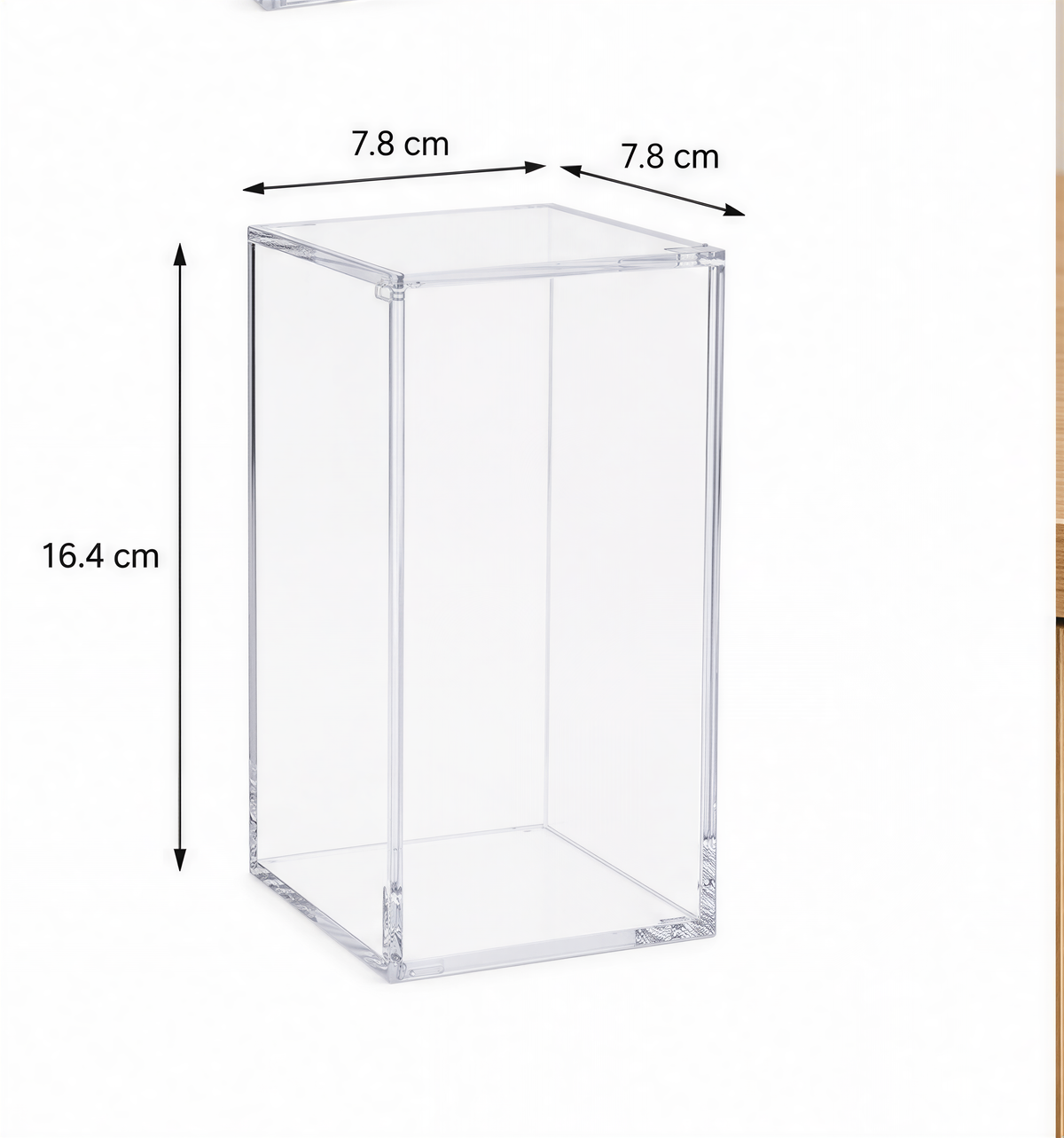 a clear, rectangular container with dimensions of 7.8 cm in height and 16.4 cm in width.